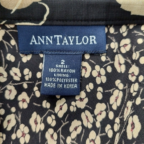 LOFT Ann Taylor Pencil Skirt Black Floral Multicolor Lined, Zip Women's Size 2. - Picture 8 of 8